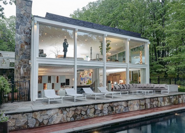 Sentuhan Seni Dekoratif Abstrak